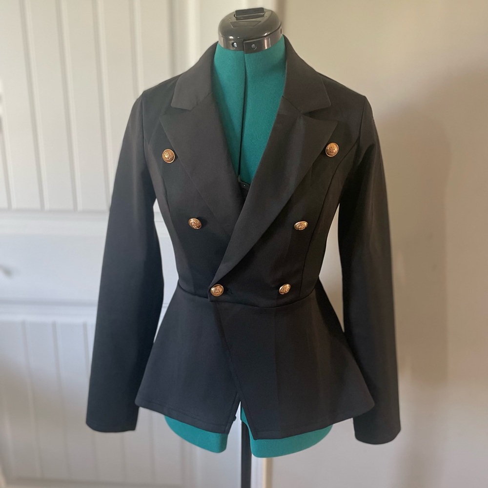 Black shirt jacket size medium